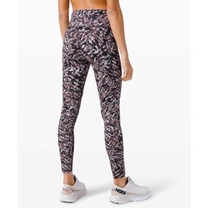 Lululemon Fast and Free Tight II 25" Kaleidoscopic Pink Multi Size 2